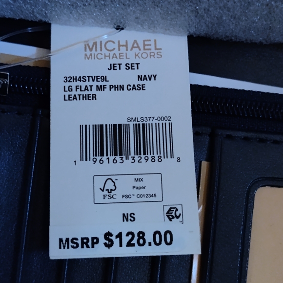 NWT! Michael Kors Wallet/Wristlet - Picture 7 of 12